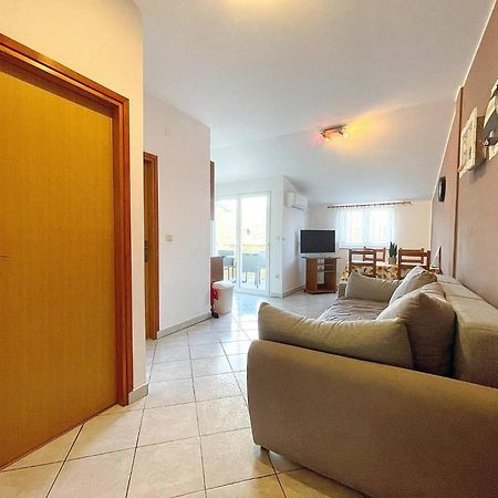 Apartments Capic Z Baska  Luaran gambar