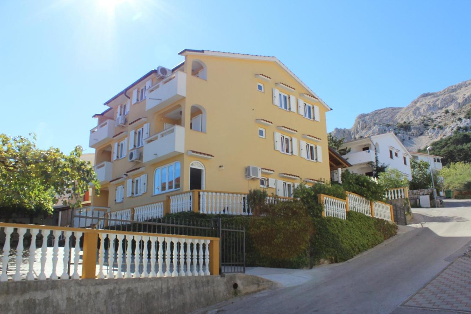 Apartments Capic Z Baska  Luaran gambar